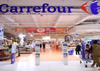carrefour fecha lojas