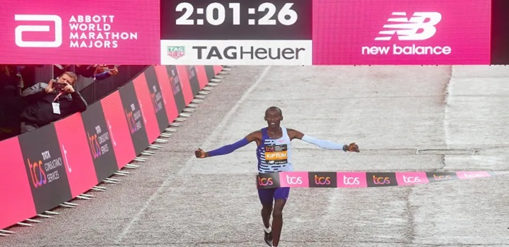 Recordista mundial da maratona morre aos 24 anos