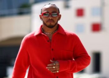 lews hamilton na ferrari