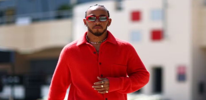 lews hamilton na ferrari