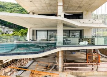 Igual ao de Ubatuba: prédio milionário em Santa Catarina vai ter 'sacada de piscina'