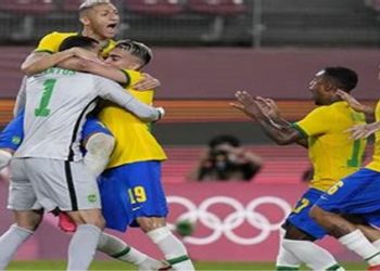 Em grande jogo, a seleção brasileira empatou com a Espanha em 3 a 3, nesta terça-feira, no Santiago Bernabéu, em Madri.