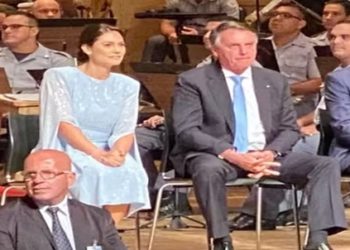 Justiça de SP multa Prefeitura e Câmara por uso do Theatro Municipal em homenagem a Michelle Bolsonaro
