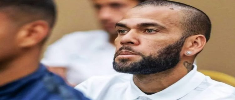 Ex-jogador ainda terá que pagar uma indenização de mais de R$ 800 mil e será vigiado por 5 anos após cumprir a pena.