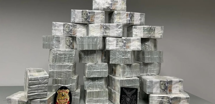 Montanha de dólar: Em parede falsa, PF encontra US$ 3 milhões em operação contra lavagem de dinheiro
