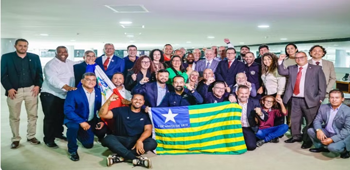 Lula envia ao Congresso projeto que prevê direitos e contribuição ao INSS para motoristas de apps