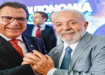 Ministro chama modelo de negócio de iFood e Mercado livre de “altamente explorador”