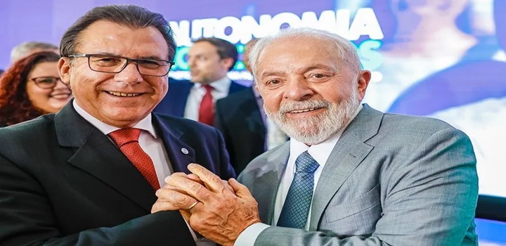 Ministro chama modelo de negócio de iFood e Mercado livre de “altamente explorador”