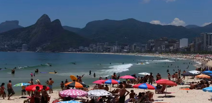 Veja a previsão do tempo e os cuidados durante o calor no Rio.