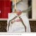 Papa Francisco realiza missa de Páscoa em meio a preocupações com sua saúde