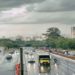 O Inmet (Instituto Nacional de Meteorologia) emitiu alerta amarelo, de perigo potencial para chuvas intensas, válido para até esta terça-feira (19) em 22 estados.