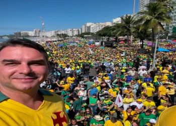 MANIFESTACAO PRÓ BOLSONARO EM COPACABANA