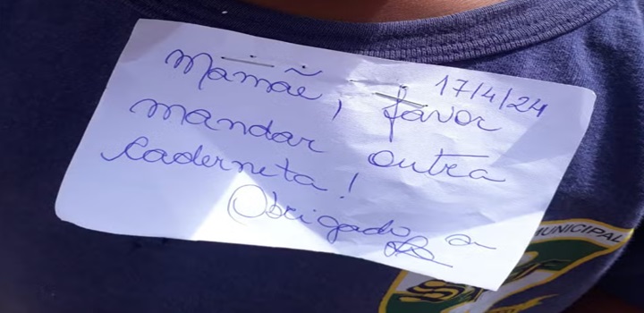 Professora grampeia bilhete em camisa de criança de 5 anos no RJ; 'sensação é de revolta e vontade de chorar', diz mãe