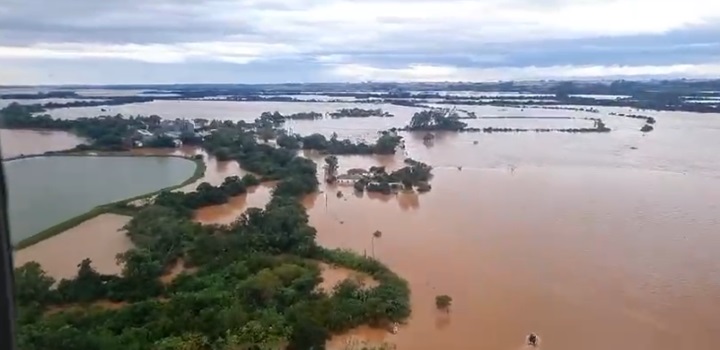 MORTOS APÓS CHUVAS NO RIO GRANDE DO SUL