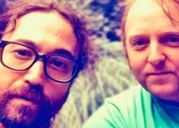 Filhos de John Lennon e Paul McCartney lançam canção juntos; ouça