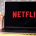 Nova contratação marca a entrada da Netflix em uma área comercial dedicada a anúncios do setor de apostas.