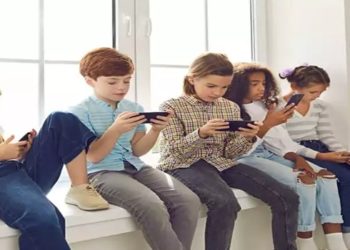crianças viciadas celular