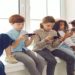 crianças viciadas celular
