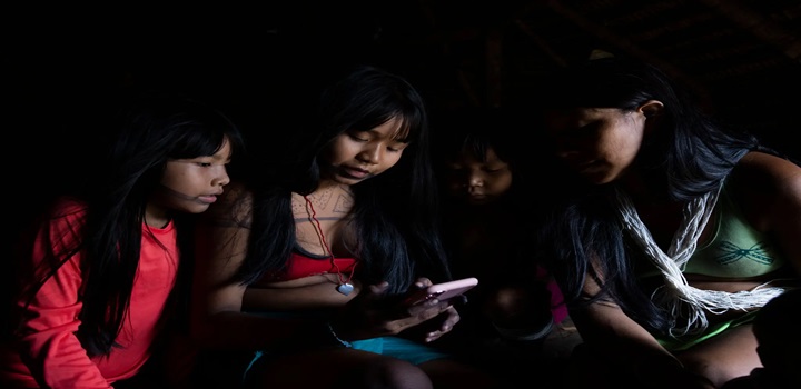 Indígenas na Amazônia recebem internet da Starlink