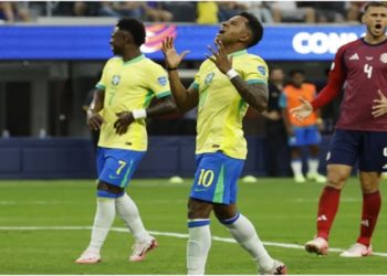 Brasil joga mal e fica só no empate diante da Costa Rica pela Copa América