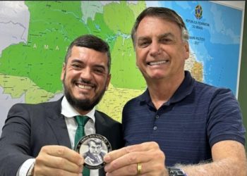 Jair Bolsonaro e o presidente da Alerj Rodrigo Bacellar: apoio na eleição em Campos dos Goytacazes-RJ