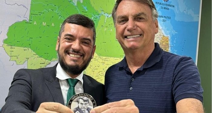 Jair Bolsonaro e o presidente da Alerj Rodrigo Bacellar: apoio na eleição em Campos dos Goytacazes-RJ