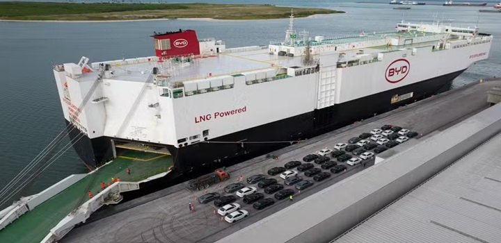Maior BYD do mundo: conhecemos o navio gigante que transporta 7 mil carros