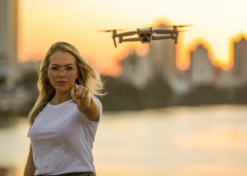 Dra Karoline, a dra do Drone confronta concessionária Águas do Paraíba