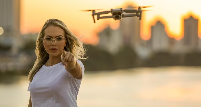 Dra Karoline, a dra do Drone confronta concessionária Águas do Paraíba