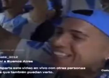 Jogadores da Argentina cantam música racista em festa do título da Copa América
