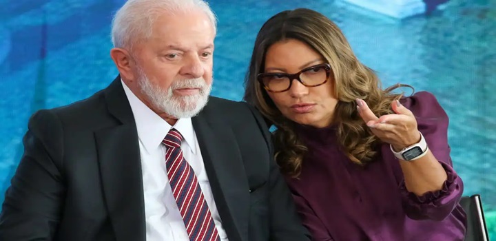 Após alerta de Janja, Lula decide ler discurso para evitar “falar alguma palavra que possa dar problema”