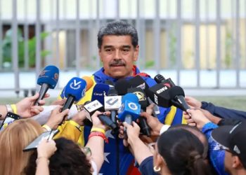 Aliados de Maduro perdem eleições e isolam a Venezuela.
