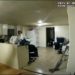 Mulher negra é morta a tiros por policial dentro de casa nos EUA