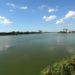 O Rio Paraíba do Sul segue com águas de tom esverdeado. (Foto: Silvana Rust)