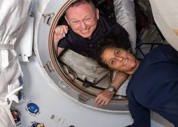astronautas presos no espaço retornarão à Terra em 2025