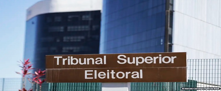 Justiça Eleitoral reforça combate a deepfakes em campanhas.