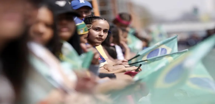 Desfile de 7 de Setembro destaca vacinação e homenageia gaúchos