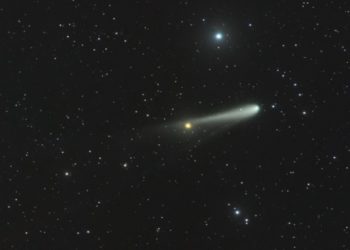 “Cometa do século” passa pela Terra; saiba como observar