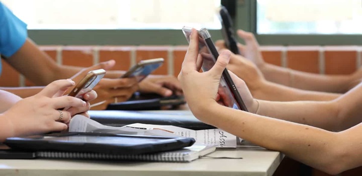 proibição do uso do celular em escolas