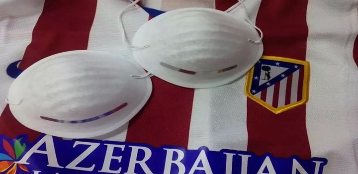 Torcedores do Atlético de Madrid incentivam uso de máscaras para atos racistas contra Vini Jr. em clássico