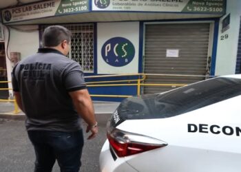 Sócio de laboratório que fez testes errados de HIV é preso no RJ