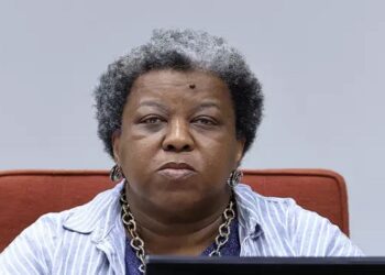 macaé evaristo fala sobre bets