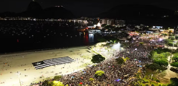 torcida do botafogo comemora titulo