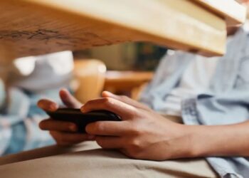 proibição do uso do celular em salas de aula