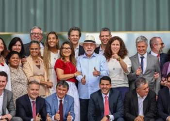 Lula diz que governo não vai interferir em nova gestão do BC