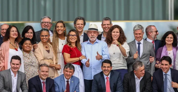 Lula diz que governo não vai interferir em nova gestão do BC