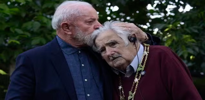 LULA VISITA MUJICA