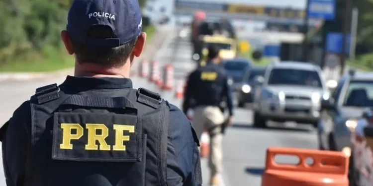 Foragido por violência doméstica é preso no Galeão ao tentar fugir