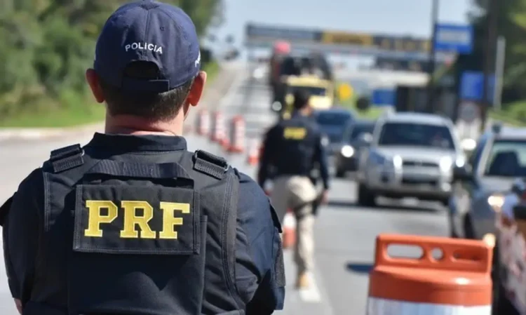 Foragido por violência doméstica é preso no Galeão ao tentar fugir