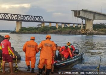 Sobe para 14 o número desaparecidos após queda de ponte